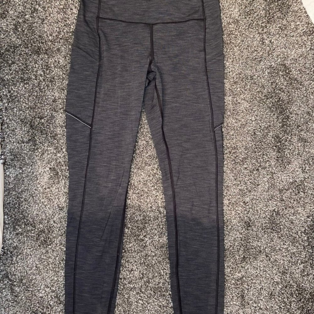 Lululemon Speed Up Tight Leggings size 6 Grey